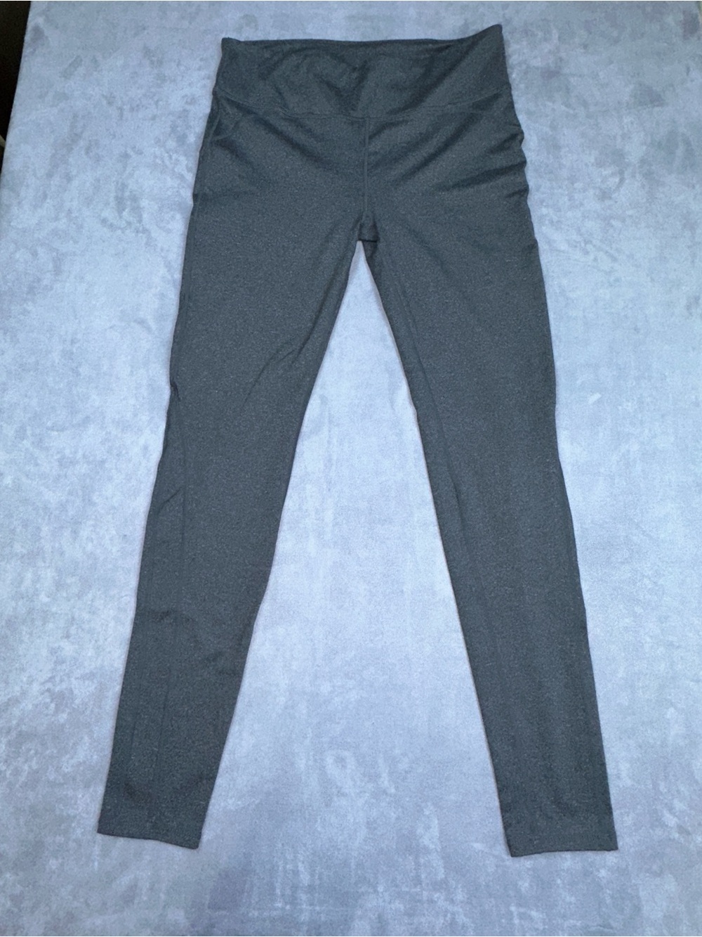 Fabletics Heather Gray Activewear Leggings Size M